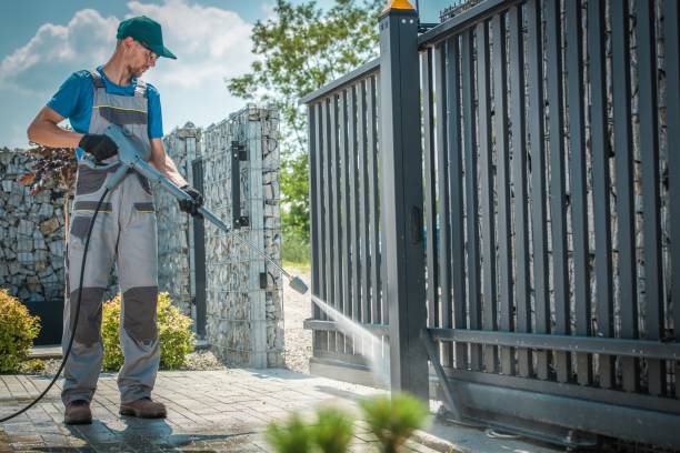 Best Pool Deck Cleaning  in Tioga, ND