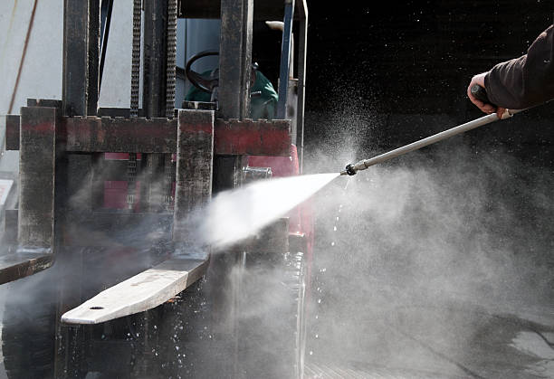 Best Gutter Cleaning  in Tioga, ND
